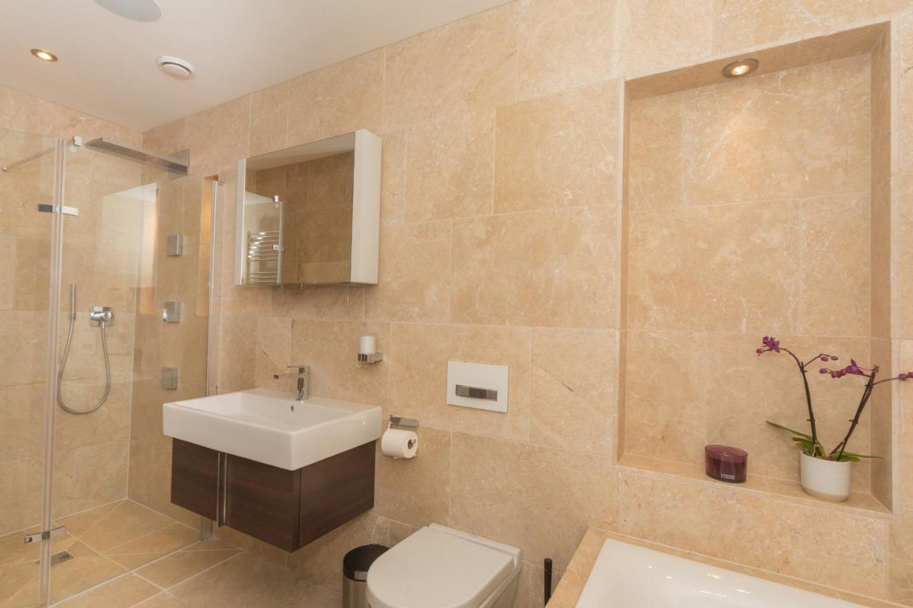 Henge House, Penthouse Apartment バース エクステリア 写真