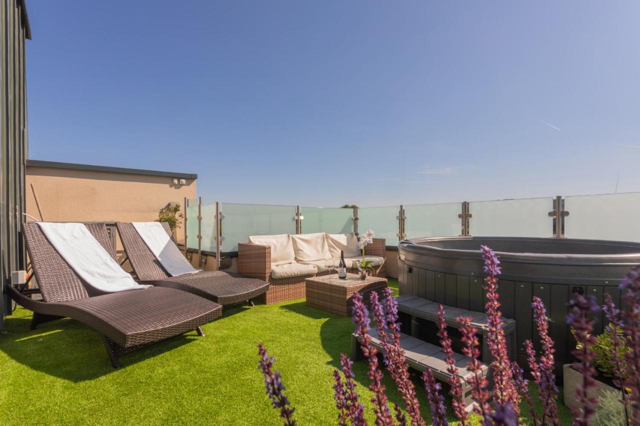 Henge House, Penthouse Apartment バース エクステリア 写真